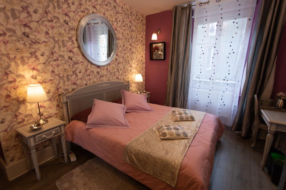 An image presenting the room